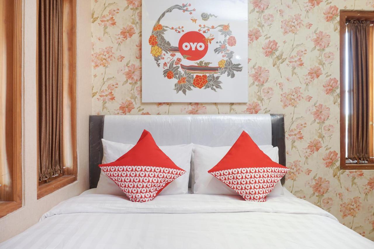 Super Oyo 444 Rafitha Homestay Baturetno Exterior photo